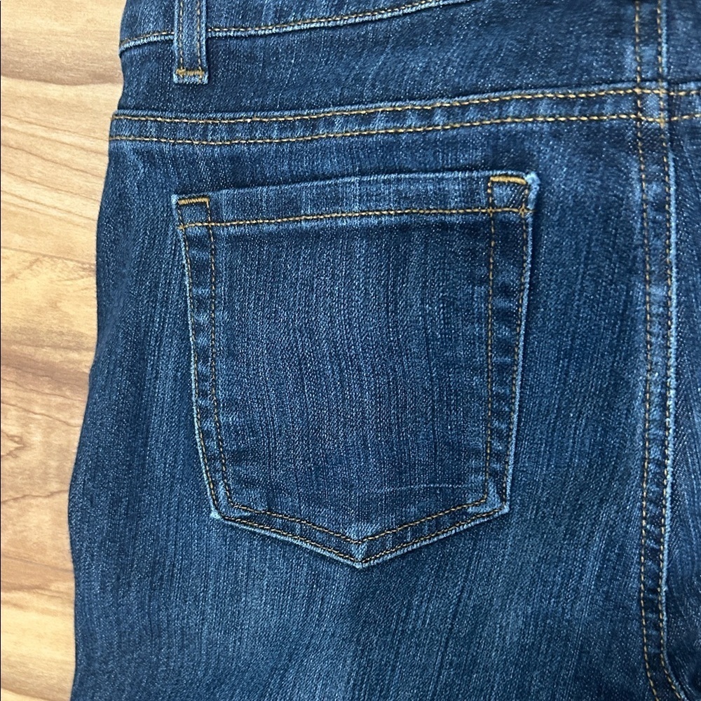 Jones New York Women’s Blue Jeans - Picture 6 of 6